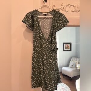 Universal Thread Green Floral Dress
